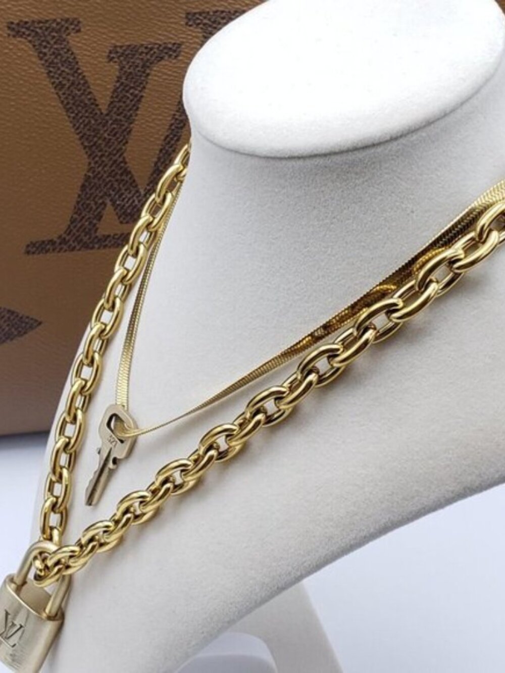 Authentic Louis Vuitton Padlock w/unbranded 18k GoldPlated stainless DoubleChain - Picture 2 of 15